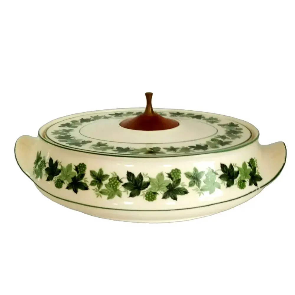 Taylor Smith & Taylor 💚🍽️🌱retro green